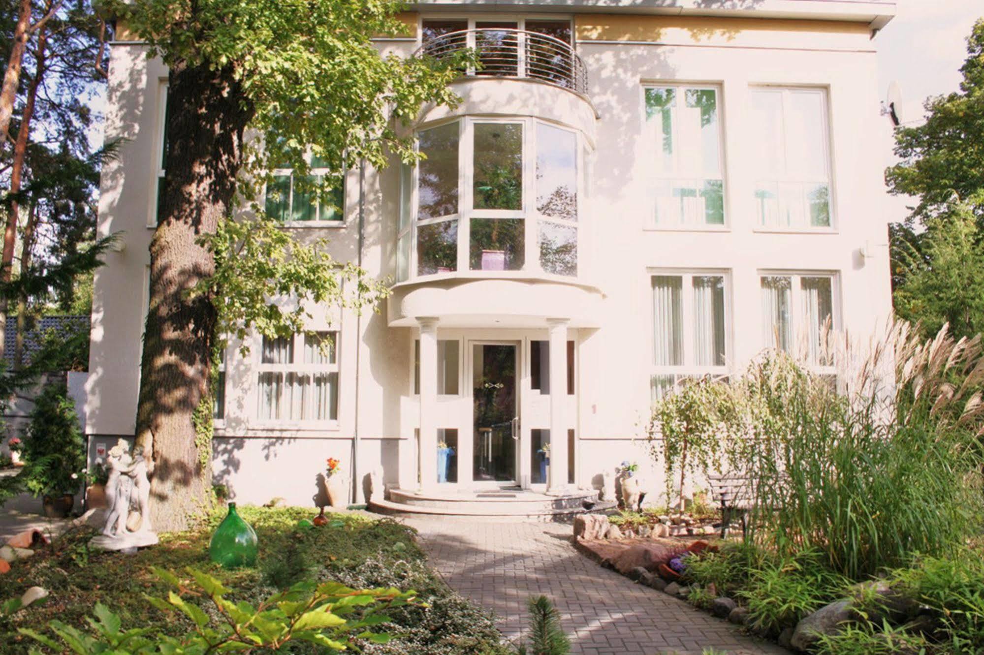 Hotel Und Appartementhaus Rheden Glienicke/Nordbahn Exterior foto