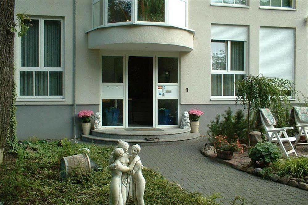 Hotel Und Appartementhaus Rheden Glienicke/Nordbahn Exterior foto